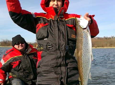 Surfcasting w Dębkach troć z ł&oacute;dki