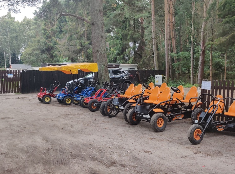 Wypożyczalnia Gokart&oacute;w w Dębkach